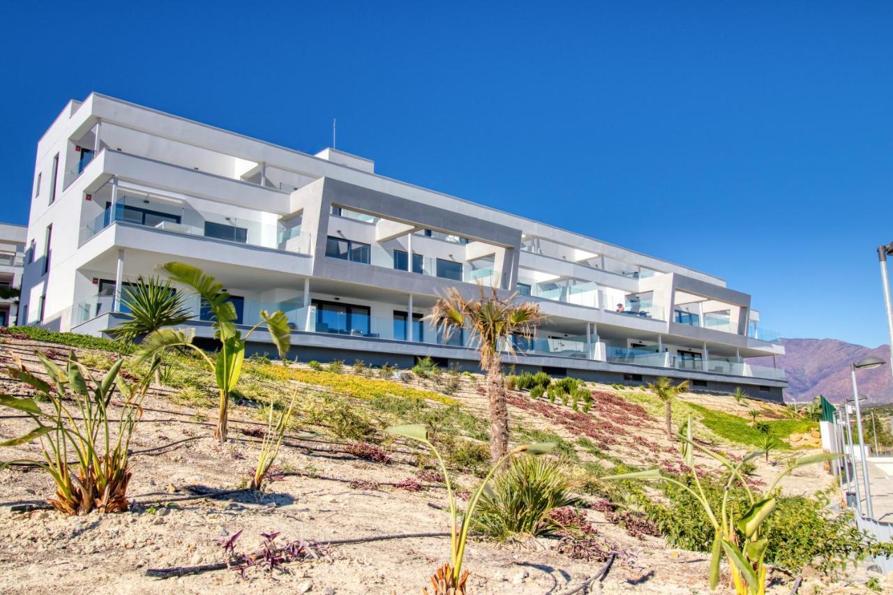 Newly Constructed 2 Bed Apartment With Sea Views Casares Buitenkant foto